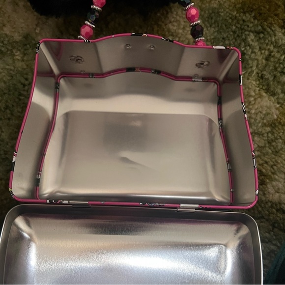 hello kitty metal tin purse - Picture 2 of 2